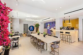 The Q Hotel