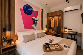 The Q Hotel