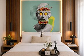 The Q Hotel