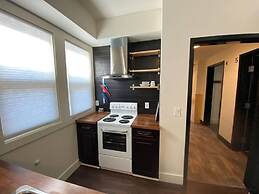 Brand New 1 Br 1 Bath Close To All Walkable