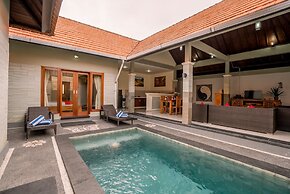 Taman Bali Villa Dewi Sri