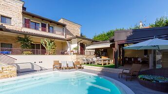 Villa Alais 8 Emma Villas