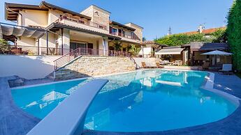 Villa Alais 8 Emma Villas