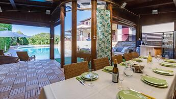 Villa Alais 8 Emma Villas