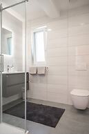Apartments and Rooms Bama