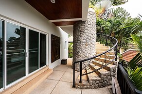 Kinnaree Grand Villa
