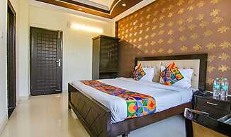 Fabhotel Cp Palace