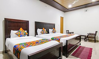 Fabhotel Wildflower Inn