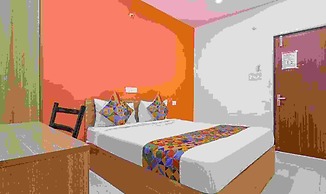 Fabexpress Star Kinghood Inn