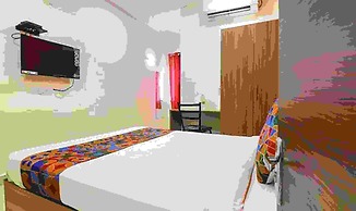 Fabexpress Star Kinghood Inn