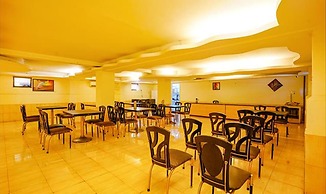 Fabhotel Prime Ge International