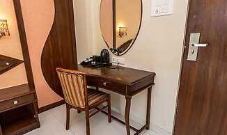 Fabhotel Poco Loco