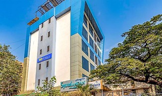 Fabhotel Poco Loco