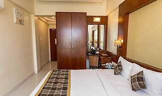 Fabhotel Poco Loco