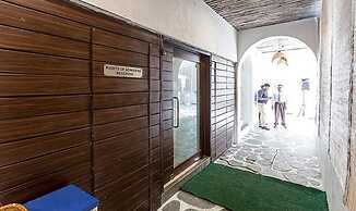 Fabhotel Poco Loco
