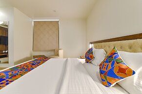 Fabhotel The Palm