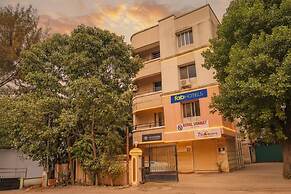 Fabhotel Royal Samrat