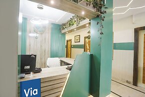 Fabhotel Greenstar Inn