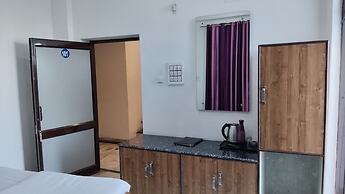 Fabhotel Grover