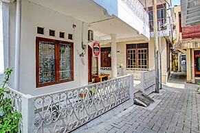 Hotel O White House Syariah