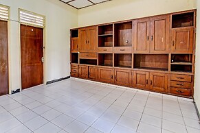 Hotel O White House Syariah