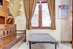 Hotel O White House Syariah
