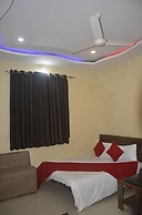 Dhar-Mandav Road