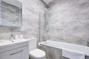 Hybrid Resi - Cheam