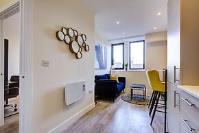 Hybrid Resi - Cheam