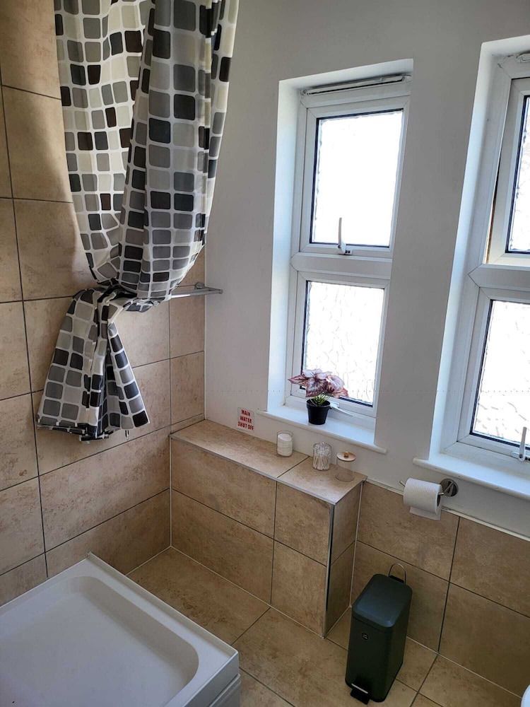Lovely Double Room in a Flat