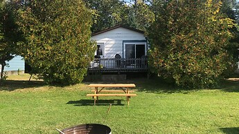 Staying by the Lakeside Cottages