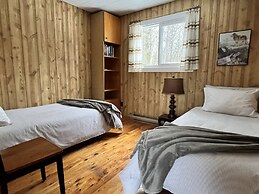 Staying by the Lakeside Cottages