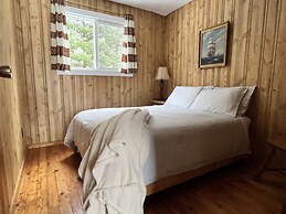 Staying by the Lakeside Cottages