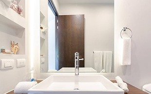 Bright Full Furnished 2 Bedrooms Waiting For You