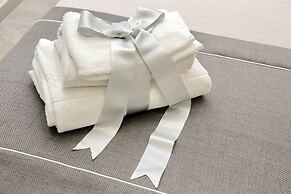 Roman Holiday Suites