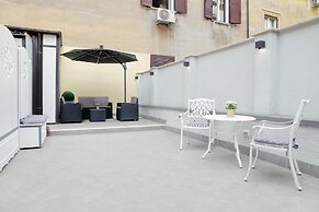 Roman Holiday Suites