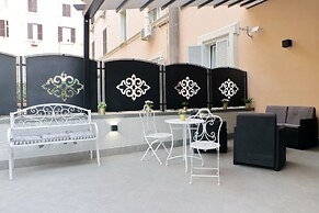 Roman Holiday Suites