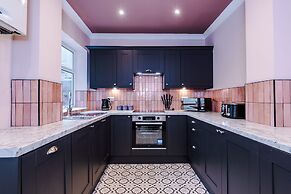 Newly Renovated home-Manchester