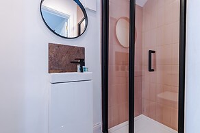 Newly Renovated home-Manchester