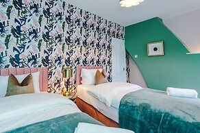 Newly Renovated home-Manchester