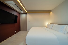 Hound Hotel Gimhae Samgye