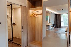 RUS Hotel&Convention