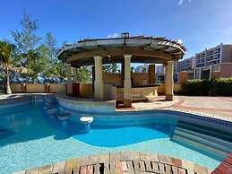 Cool Breeze Beachfront Apartments