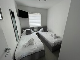 10 Quay Court
