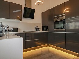 10 Quay Court
