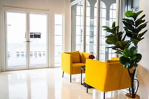 PIER 808 Hostel