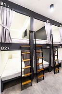 PIER 808 Hostel