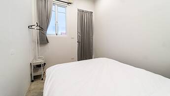 PIER 808 Hostel