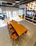 PIER 808 Hostel