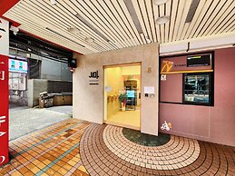 Just Live Hostel